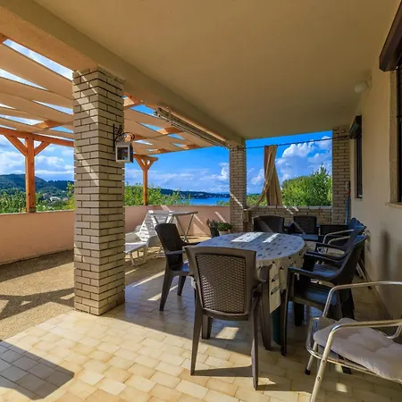 Vesna Supetarska Draga