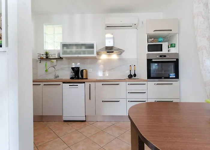 Vesna * Supetarska Draga